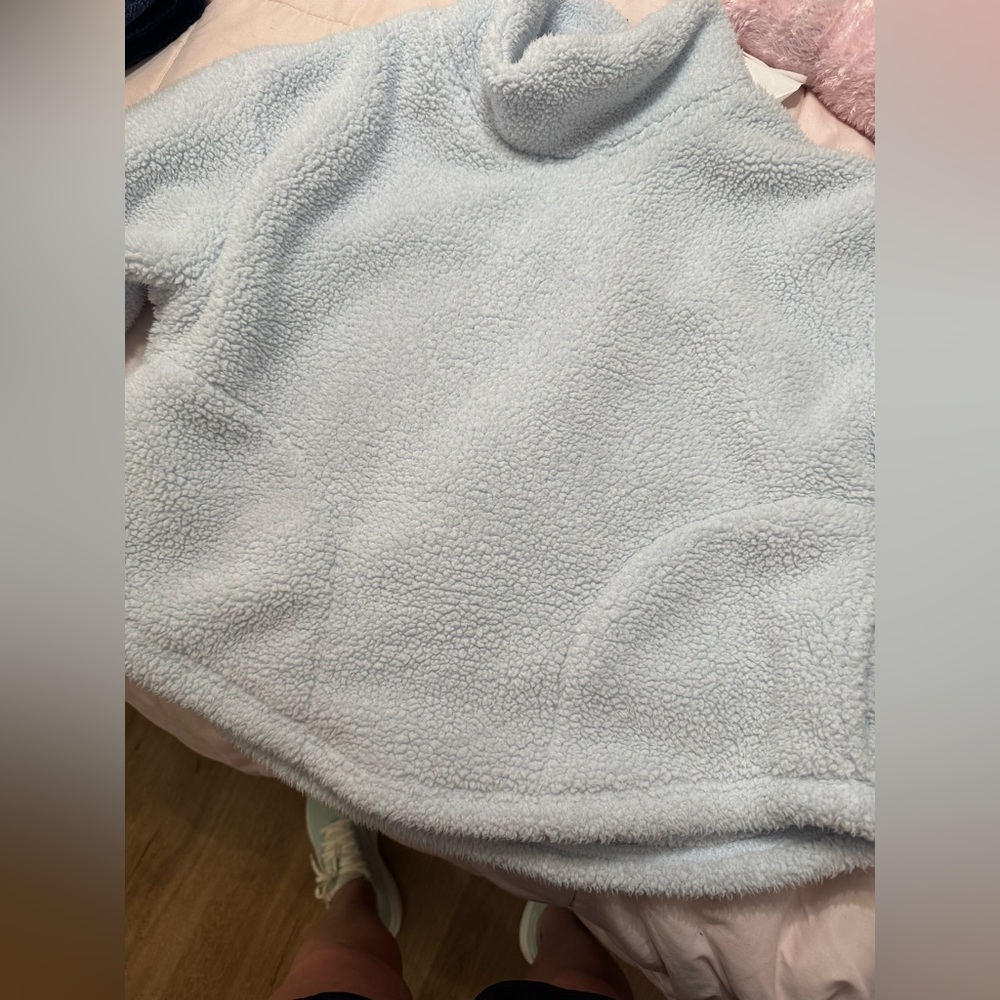 Light Blue Fleece - Picture 10 of 13
